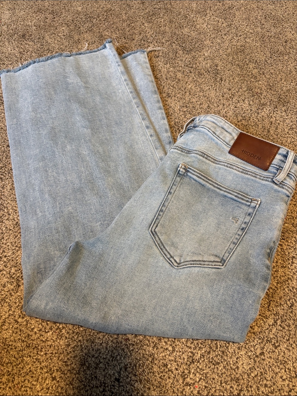 Hidden Light Blue Straight-Leg Jeans